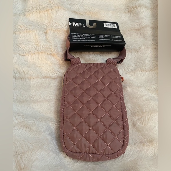 MYTAGALONGS Quilted Phone Crossbody Sling in Rose - Picture 5 of 5
